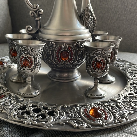 pewter decanter with cups & tray - Picture 1 of 17